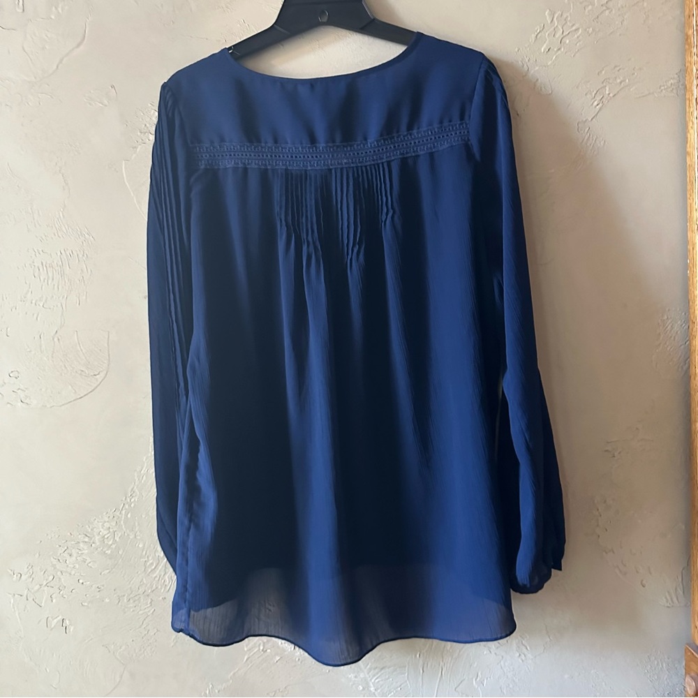White House Black Market Navy Blue Top - Picture 2 of 7